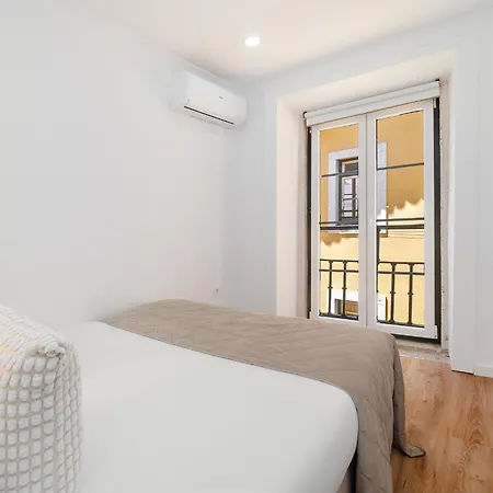 Whome Beco Flores Hideaway In Historic Lisbon