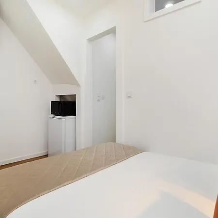 Whome Beco Flores Hideaway In Historic Apartment *